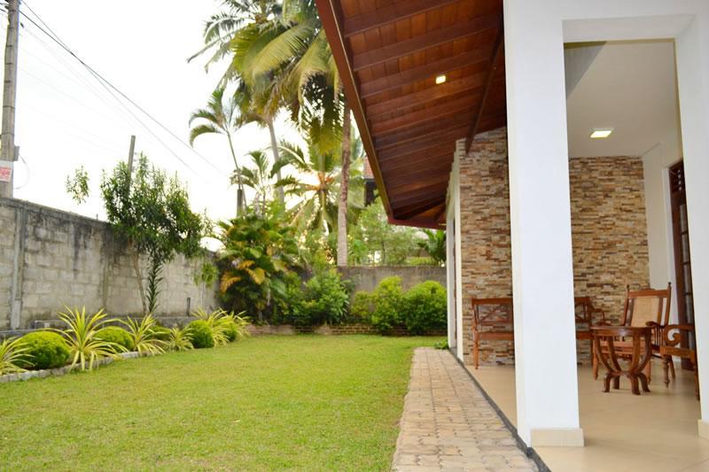 Hasara Villa One Polgasowita Exterior foto